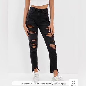 American eagle high rise strigid mom jean black (like new) SOLD OUT ONLINE